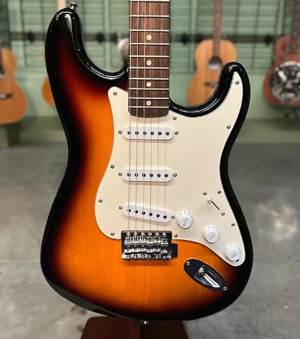 Photo 1 of Squier Affinity Series Stratocaster Brown Sunburst with case 
