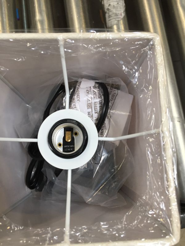 Photo 1 of NZXT H510 Flow - CA-H52FW-01 - Compact ATX Mid-Tower PC Gaming Case - Perforated Front Panel - Tempered Glass Side Panel - Cable Management System - Water-Cooling Ready - White/Black
