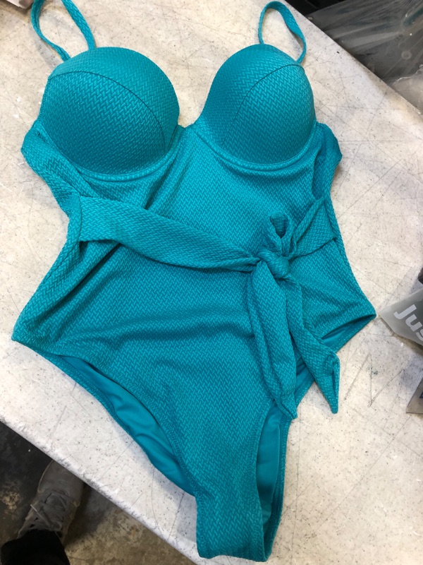 Photo 1 of cupshe womens bathing suit size in image 