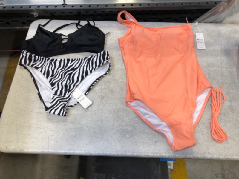 Photo 1 of Cupshe women's swimsuits 2 pack