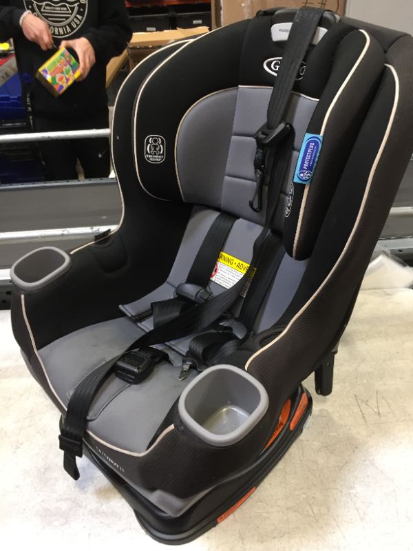 Photo 2 of Graco Extend2Fit Convertible Car Seat, Ride Rear Facing Longer with Extend2Fit, Gotham
