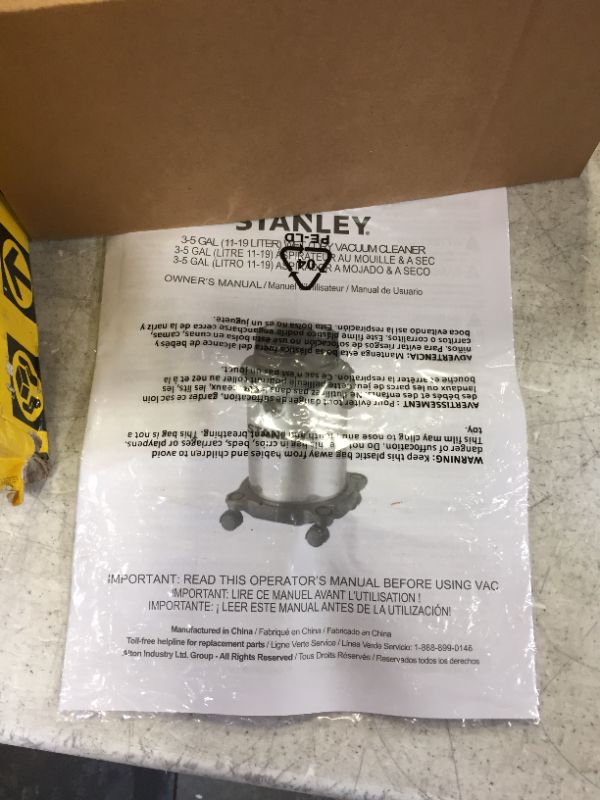 Photo 3 of Stanley Wet/Dry Vacuum, 4 Gallon, 4 Horsepower, Stainless Steel Tank
