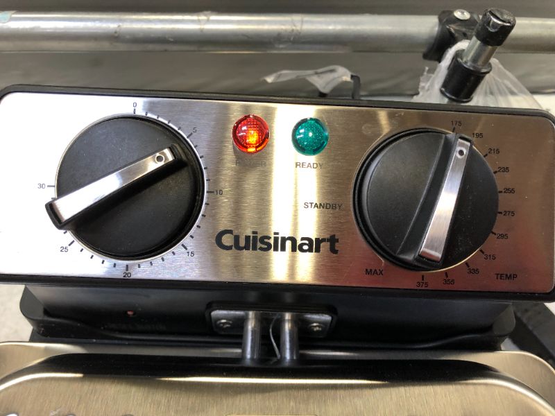 Photo 3 of Cuisinart CDF-200P1 Professional Deep Fryer, 1 gallon, Stainless Steel
