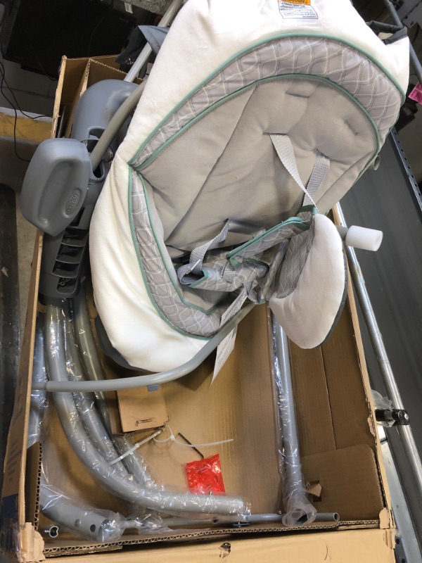 Photo 1 of Graco DuetConnect LX Swing and Bouncer
