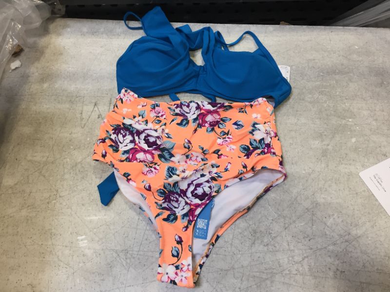 Photo 1 of Cupshe women's swimsuit 