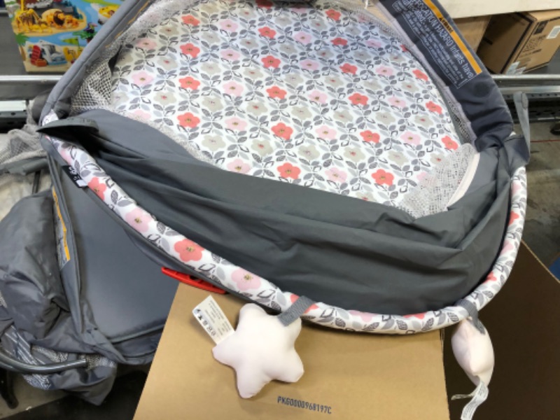 Photo 2 of Graco Pack 'n Play Travel Dome LX Playard | Includes Portable Bassinet, Full-Size Infant Bassinet, and Diaper Changer, Annie
