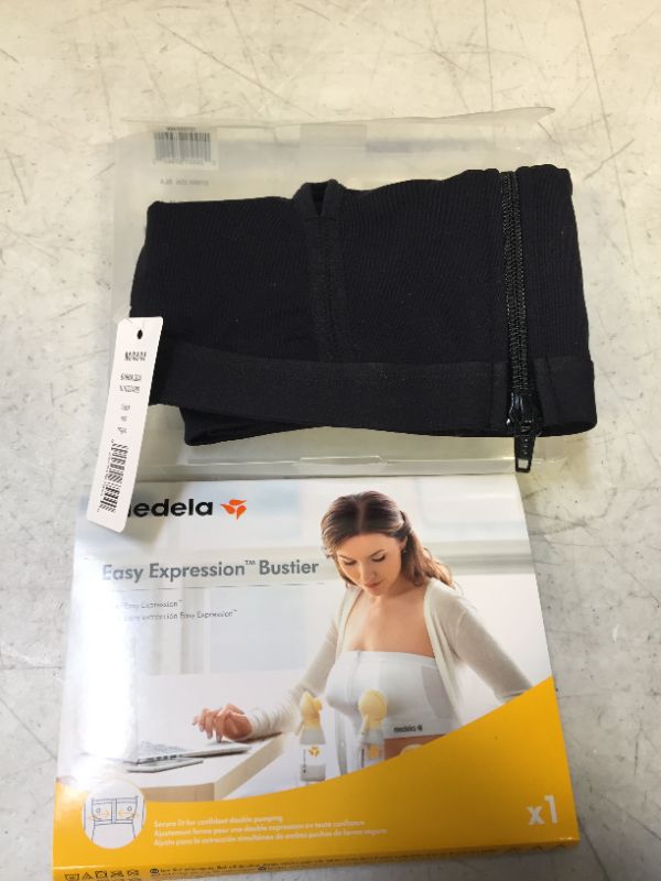 Photo 2 of Medela Easy Expression Hands Free Pumping Bra, Black, Medium, Comfortable & Adaptable with No-Slip Support for Multitasking --- SIZE MEDIUM 