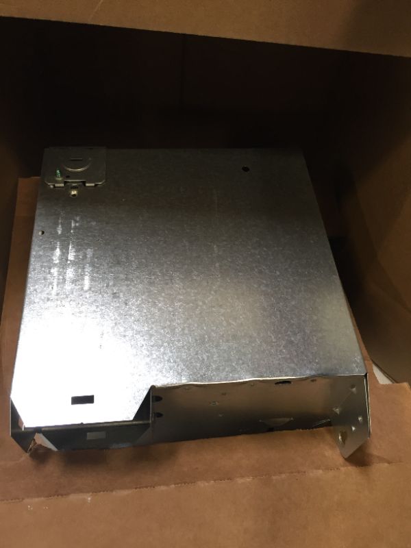 Photo 1 of 80 CFM Ceiling Bathroom Exhaust Fan with Light -- FOR PARTS 
