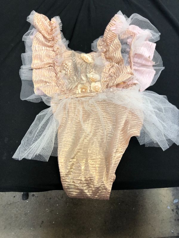 Photo 1 of BABY GIRL OUTFIT SIZE 90