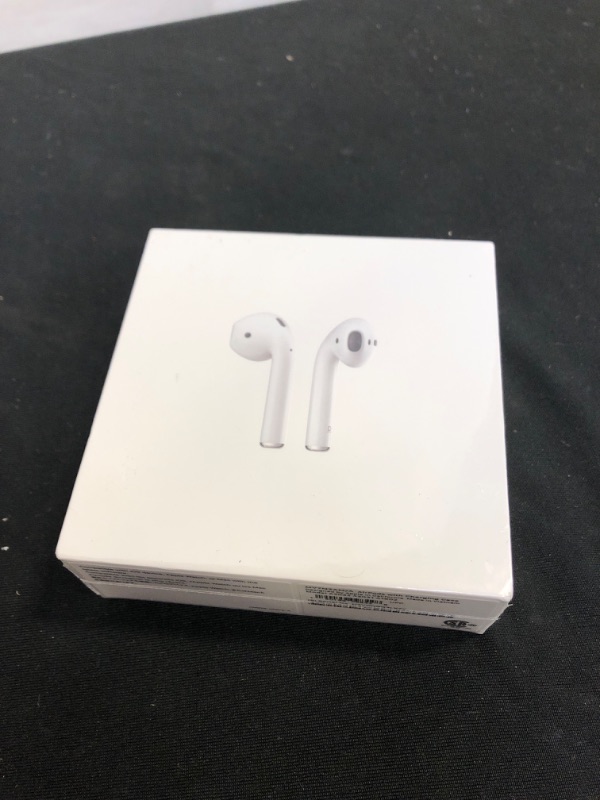 Photo 2 of Apple AirPods (2nd Generation)
