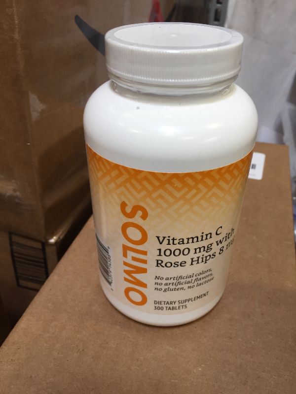 Photo 2 of Amazon Brand - Solimo Vitamin C 1000 Mg with Rose Hips 8 Mg, 300 Tablets, Ten Month Supply EXPIRES 6/2022
