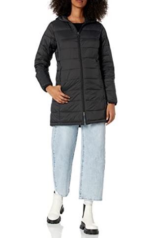 Photo 1 of Amazon Essentials Women's Lightweight Water-Resistant Hooded Puffer Coat SIZE MEDIUM