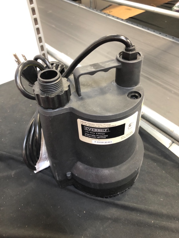 Photo 3 of 1/6 HP Plastic Submersible Utility Pump
