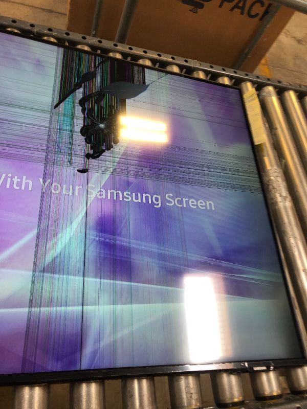 Photo 5 of SAMSUNG 50-Inch Class Crystal UHD AU8000 Series - 4K UHD HDR Smart TV with Alexa Built-in (UN50AU8000FXZA, 2021 Model). SELLING FOR PARTS.
