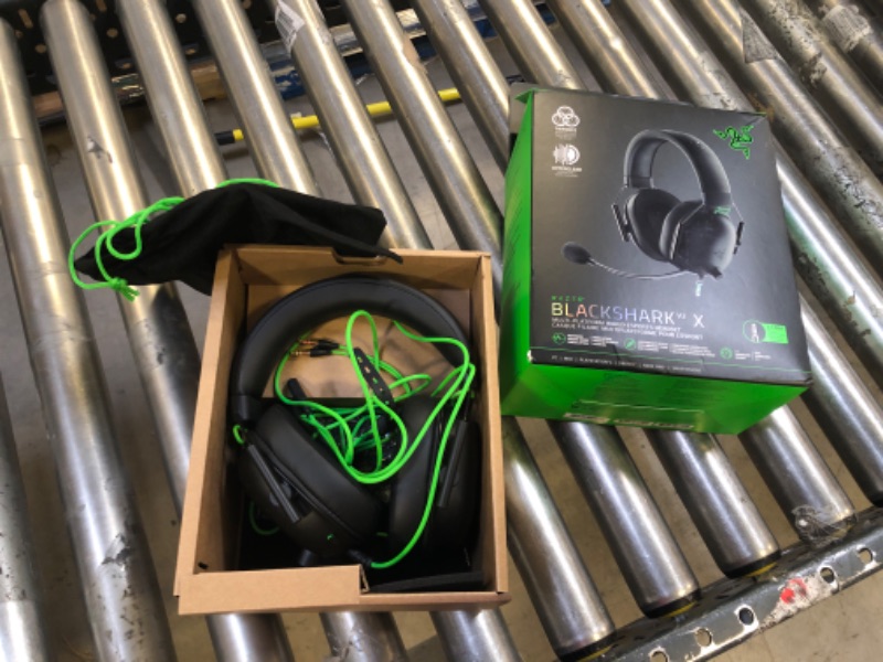 Photo 2 of Razer BlackShark V2 X Gaming Headset: 7.1 Surround Sound - 50mm Drivers - Memory Foam Cushion - for PC, PS4, PS5, Switch, Xbox One, Xbox Series X|S, Mobile - 3.5mm Audio Jack - Black
