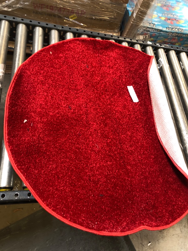 Photo 2 of 3FT ROUND RED RUG