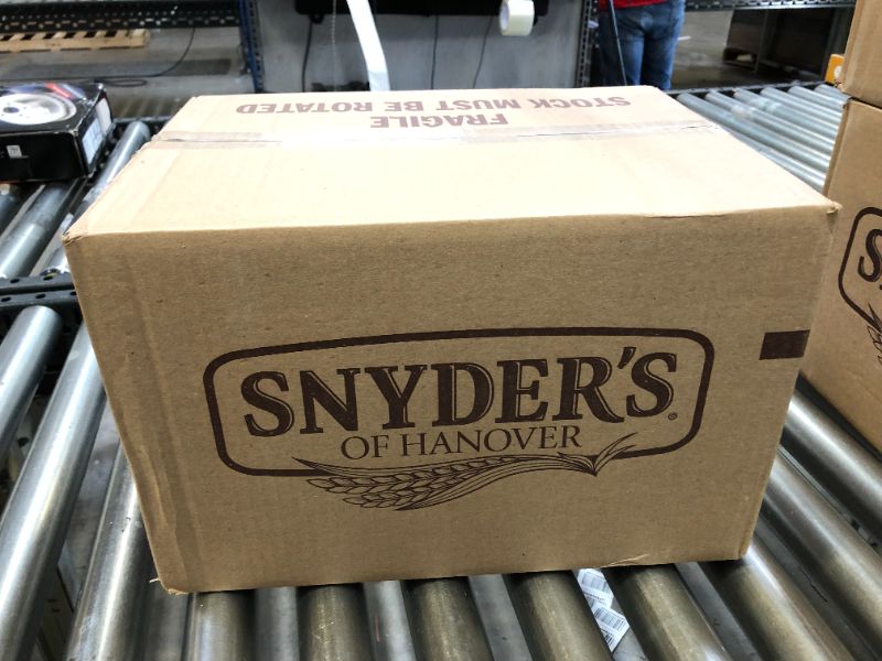 Photo 2 of 4 PK Snyder's of Hanover Pretzels, Variety Pack of 100 Calorie Individual Packs, 22 Ct BEST BY 6/12/21 (Taste fine in my opinion) 
