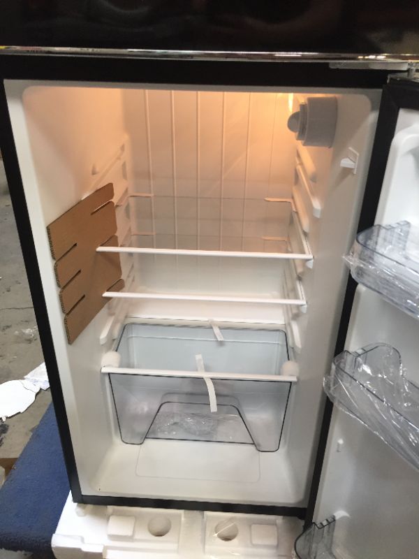 Photo 1 of Galanz GLR46TBKER Retro Compact Refrigerator, 4.6 Cu.Ft Mini Fridge with Dual Door, Adjustable Mechanical Thermostat with True Freezer, Black
