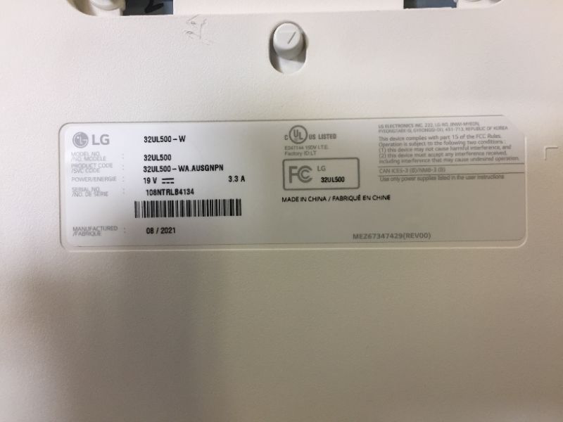 Photo 5 of LG 32" UHD 3840 x 2160 4K HDMI DisplayPort AMD FreeSync, DCI-P3 95% Color Gamut HDR 10 VESA Tilt Built-In Speaker Monitor- White---MISSING CABLES AND POWER CORD---ON LEFT SIDE OF SCREEN THERE IS A BLUE LINE THAT GOES ALL THE WAY DOWN AS SHOWN IN PICUTRE--