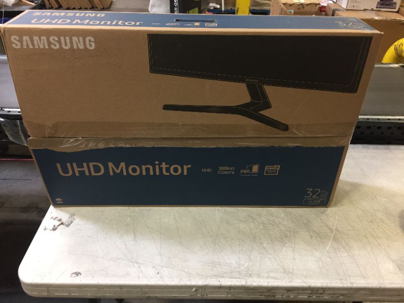 Photo 7 of Samsung - UJ59 Series U32J590UQN 32" LED 4K UHD FreeSync Monitor (DisplayPort, HDMI) - Dark Gray/Blue---SELLING AS PARTS ONLY----SCREEN KEEPS FLICKERING---SELLING AS PART---MISSING POWER CORD---
