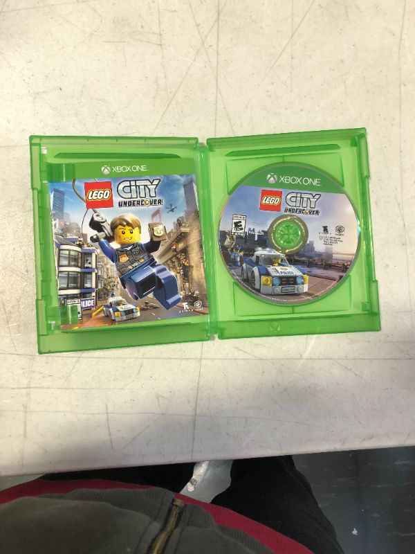 Photo 2 of LEGO City Undercover
