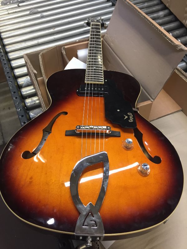 Photo 2 of Guild Electric Guitar Hollow Body Sunburst