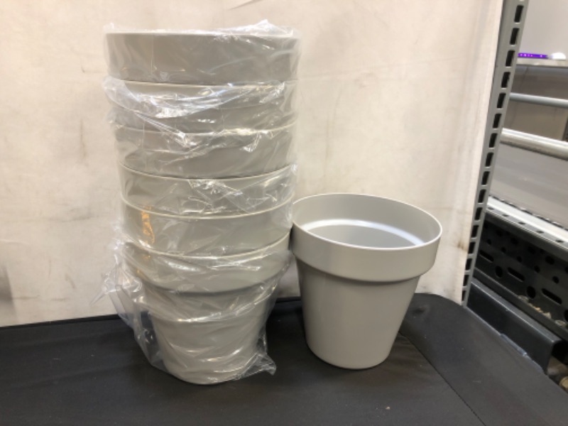 Photo 1 of 7 pack 6.5'' plastic plant pots grey 
