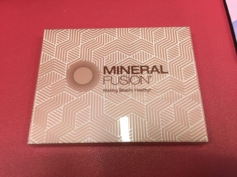 Photo 2 of Mineral Fusion, Limited Edition Velvet Eye Shadow Palette, Multi Colors, 1 Count