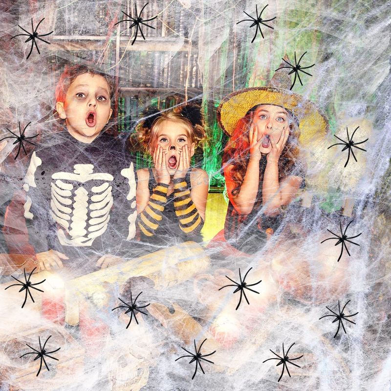 Photo 1 of 1000 Sqft Spider Webs Halloween Decorations Super Stretch Cobwebs with 100 Fake Spiders Halloween Party Favors Supplies for Halloween Decor Indoor Outdoor Yard