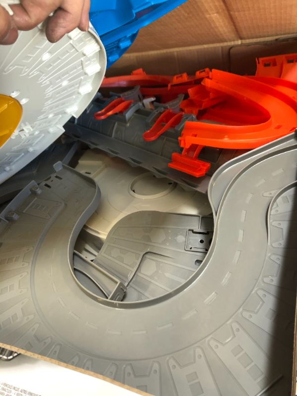 Photo 1 of Hot Wheels Super Ultimate Garage Playset