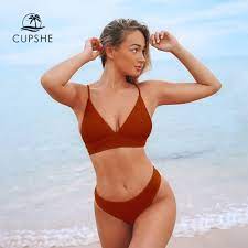 Photo 1 of CUPSHE Solid Red Triangle Bikini Sets Sexy Low-waisted Padded Cups Swimsuit Two Pieces Swimwear Women 2022 Beach Bathing Suits XL
