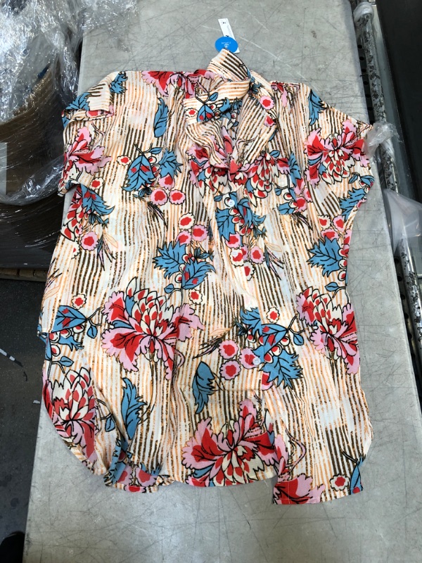 Photo 2 of Floral Print Buttoned Cover Up Large
