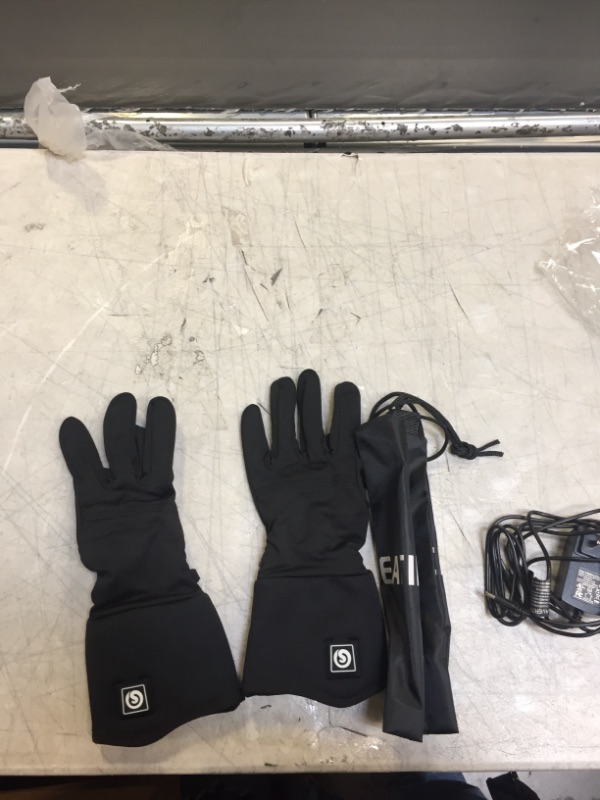 Photo 1 of Generic Heated Gloves