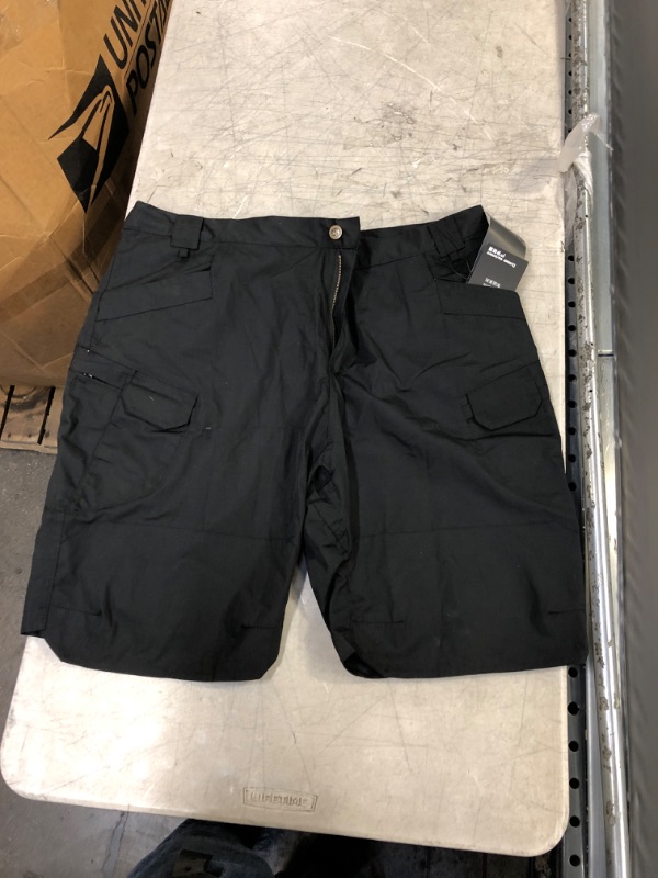 Photo 1 of Generic Black Cargo Shorts, 4XL