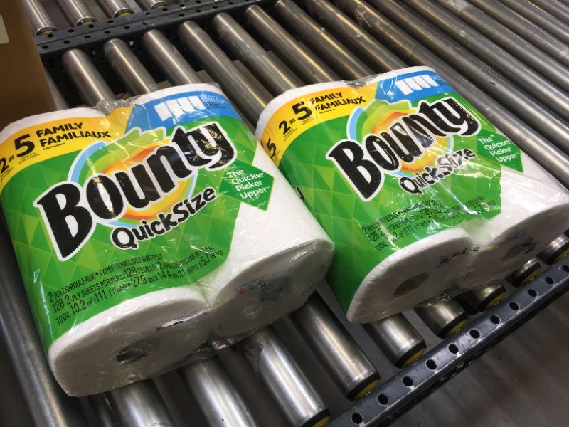 Photo 2 of Bounty Select-A-Size Paper Towels, White, 4 ROLLS