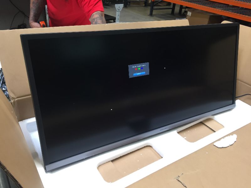 Photo 2 of SAMSUNG 34" Class Flat 3,440 x 1,440 Ultra HD - LS34J550WQNXZA