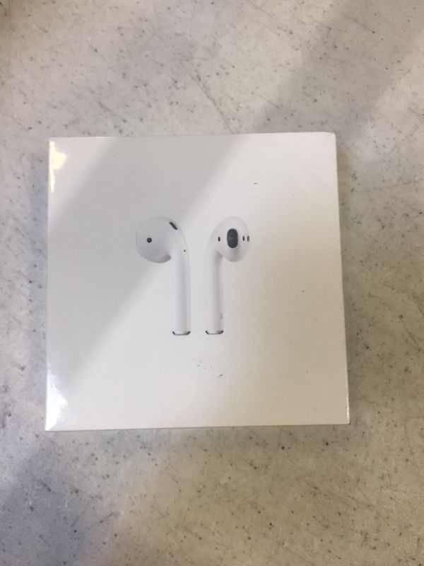 Photo 4 of Apple AirPods (2nd Generation)
