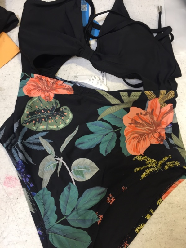 Photo 4 of Ensley Floral Cut-Out One Piece Swimsuit Size Small