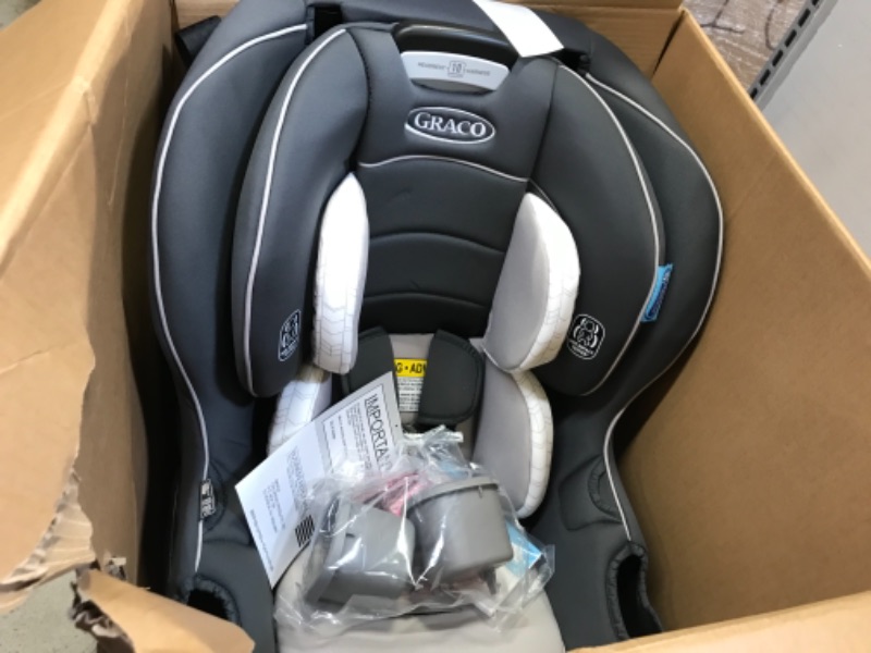 Photo 2 of Graco Extend2Fit Convertible Car Seat | Ride Rear Facing Longer with Extend2Fit, Redmond, Amazon Exclusive
