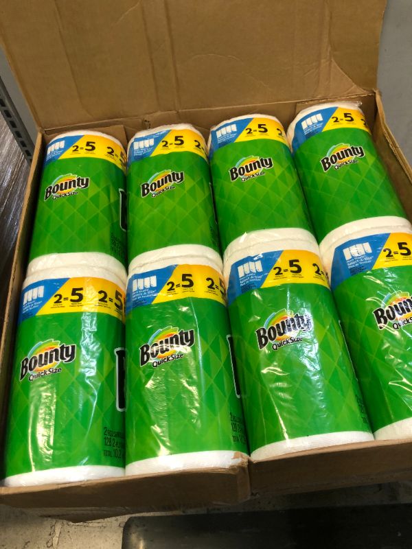 Photo 2 of Bounty Quick-Size Paper Towels, White, 16 Family Rolls = 40 Regular Rolls
