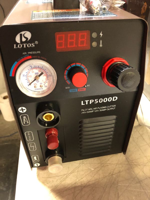 Photo 5 of Lotos LTP5000D 50Amp Non-Touch Pilot Arc Plasma Cutter