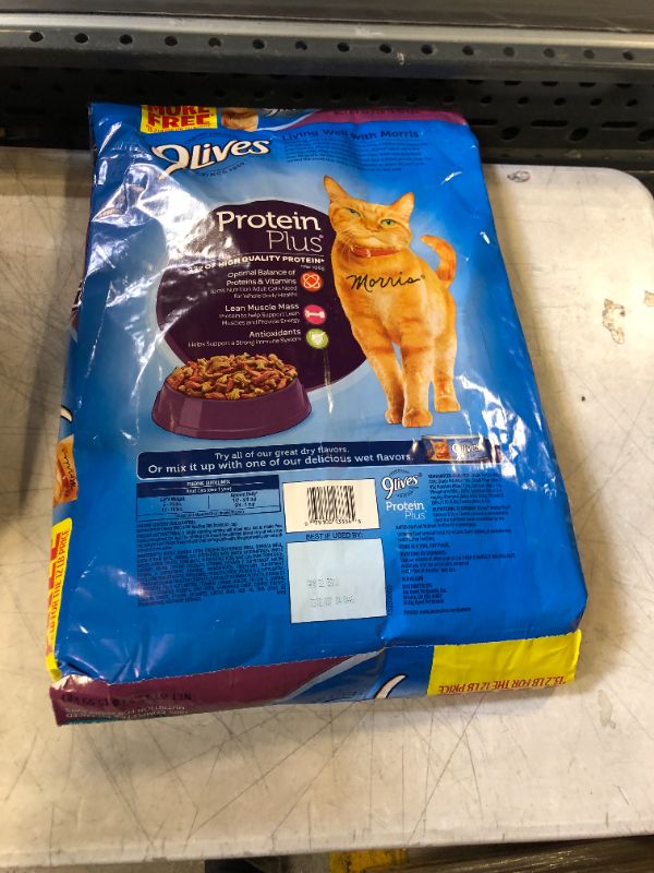 Photo 3 of 9Lives Protein Plus Dry Cat Food Bonus Bag, 13.2-Pound---BEST BY APRIL 22 2022---
