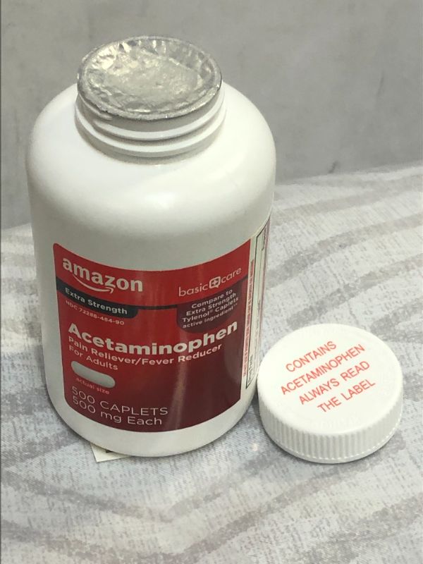Photo 2 of Amazon Basic Care Extra Strength Pain Relief, Acetaminophen Caplets, 500 mg, 500 Count (Pack of 1) EXPIRES 11/2022
