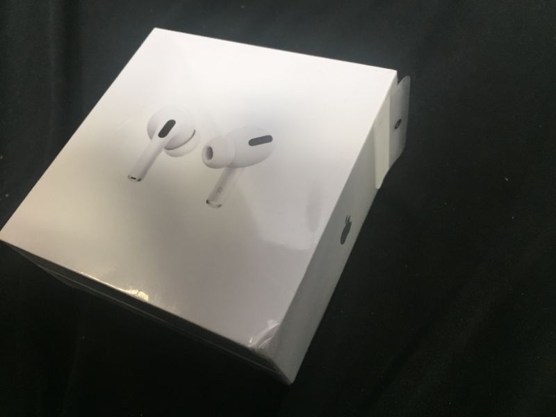 Photo 2 of Apple AirPods Pro
