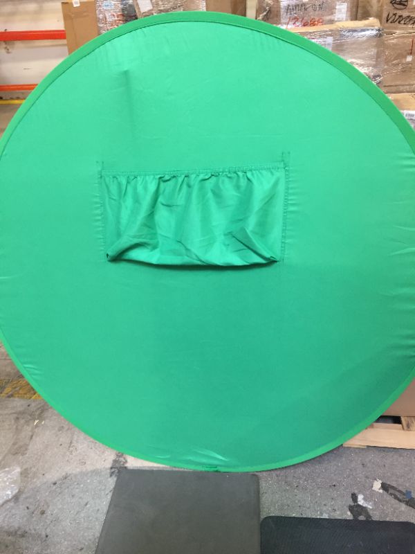 Photo 2 of RGTBANWPN Green Screen Chair, 59in Portable Green Screen Chair, Portable Background, 4.65ft Green Background Screen Portable, Chroma Key Green for Video Chat, Zoom, Green Screen Video Background