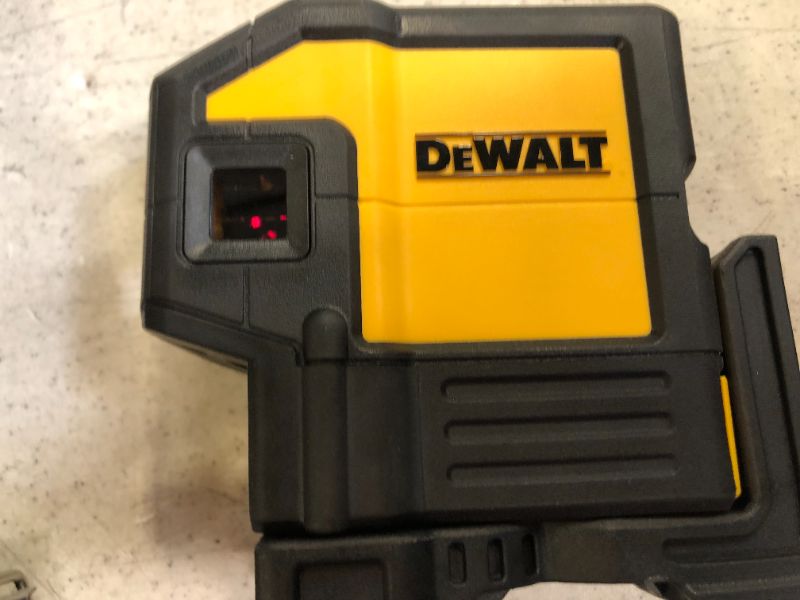 Photo 3 of 165 ft. Red Self-Leveling 5-Spot & Horizontal Line Laser Level with (3) AA Batteries & Case
