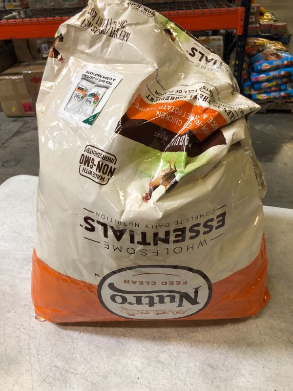 Photo 2 of Nutro Natural Non-GMO Dog Food, Chicken Brown Rice & Sweet Potato - 30 lb bag --oct 12 2021 