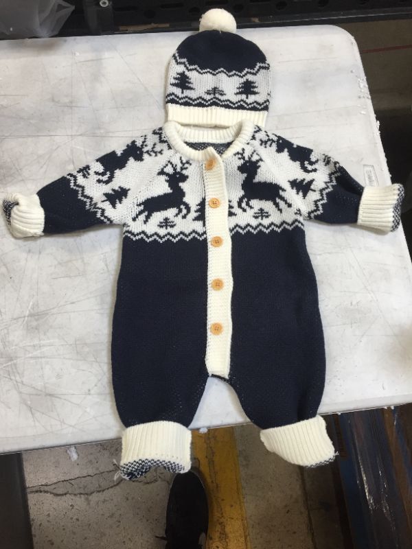 Photo 1 of Baby Sweater And Bennie 0-18