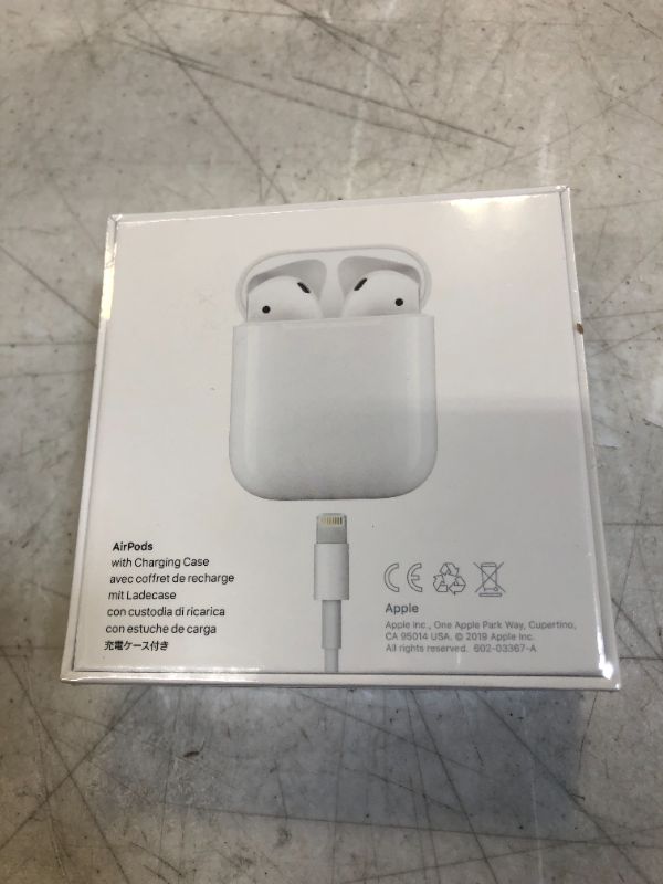 Photo 3 of Apple AirPods with Charging Case (2nd generation)