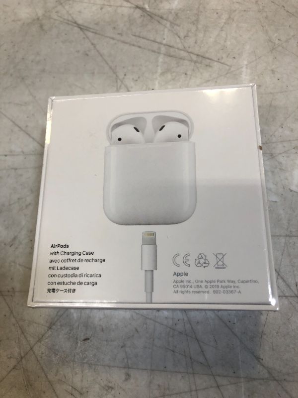 Photo 3 of Apple AirPods with Charging Case (2nd generation)
